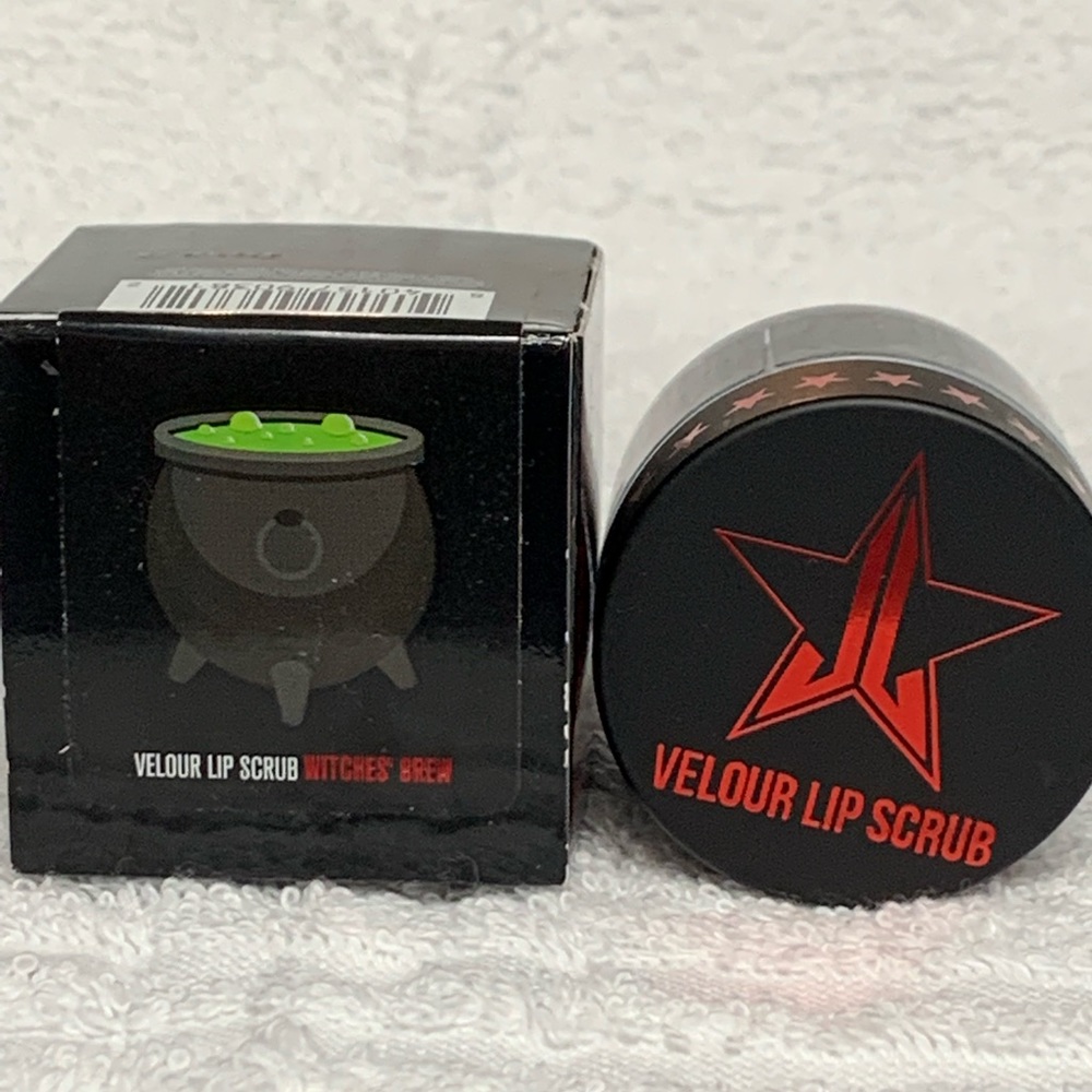 Jeffree Star Lip Scrub